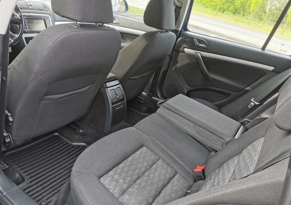 Skoda Octavia cena 17499 przebieg: 305000, rok produkcji 2010 z Złotów małe 407
